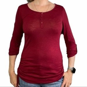NO BOUNDARIES Red 3/4 Sleeve Top Medium